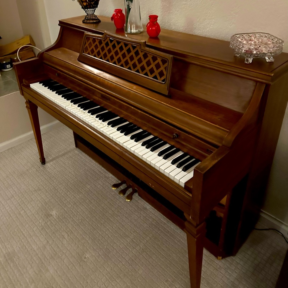 For Sale: Used Antique Piano. No Delivery, For Pick Up Only, Cash Basis Only.